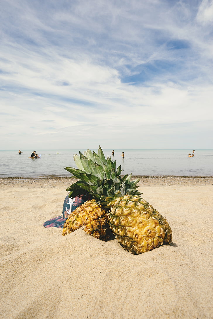 Ananasy, piasek, Plaża, Summertime, Latem, letnie wibracje, owoce