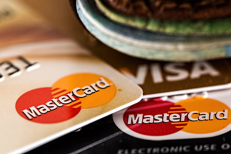 krediitkaardi, Master kaardi, Visa kaardi, krediidi, pöörates, plastikust, raha