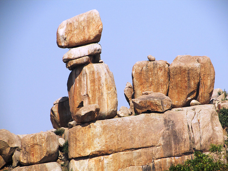 balvany, veľké kamene, skalné útvary, India
