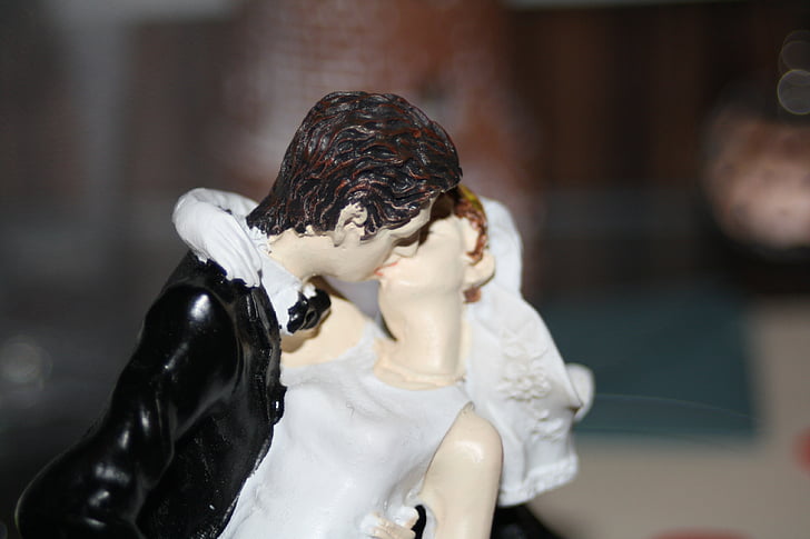 lovers, bride and groom, kiss, figure