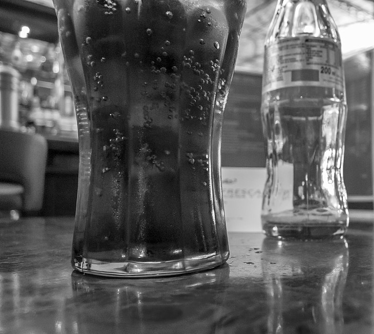 tabel, Ik baseer, Bar, pub, drankje, Coca cola, Restaurant