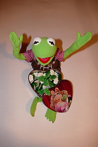 kermit, frog, look forward, gummibärchen, rubber frogs, box, heart