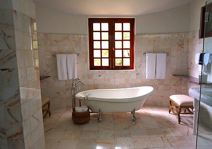 อ่างอาบน้ำ, ห้องน้ำ, อ่างอาบน้ำ, หินอ่อน, อ่างอาบน้ำ, หน้าต่าง