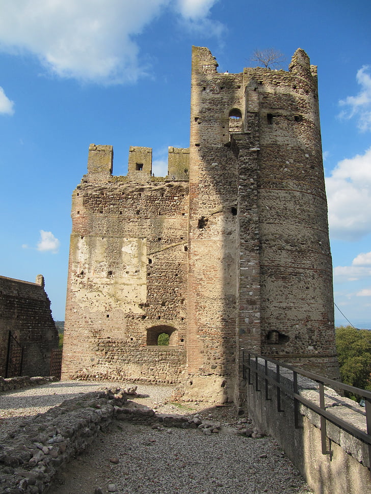 Castle, Valeggio, Mincio
