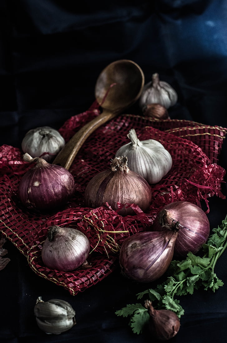 onion, garlic, vegetable, fresh, wooden spoon, herb, leaf