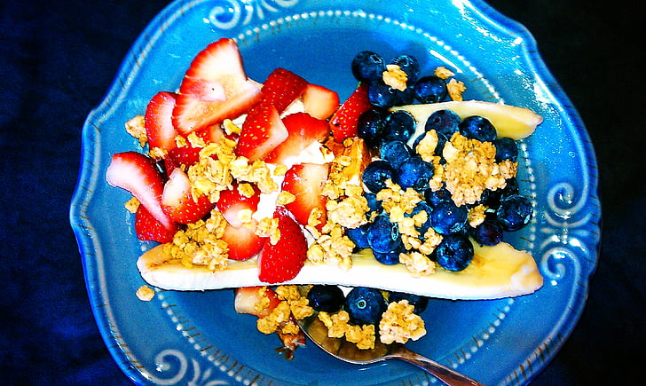 muesli, blueberries, strawberries, food, fruit, yogurt, healthy