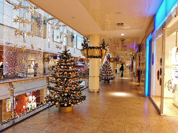 Centro comercial, piso, decoraciones de la Navidad, Navidad