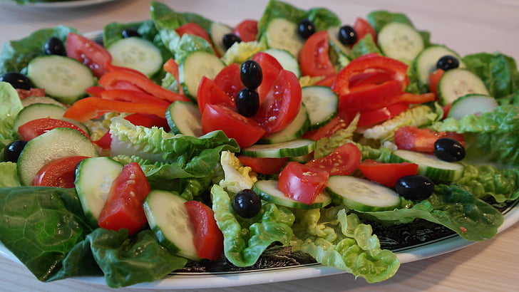 salad, salad plate, leaf lettuce, green, cucumber, paprika, tomato