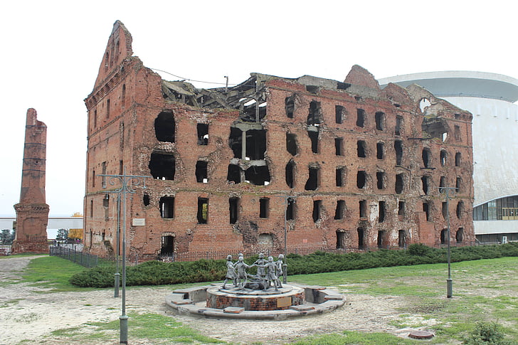 monumentet, fontän, Stalingrad tunnelbanestation, Volgograd, ruinerna av den, Mill