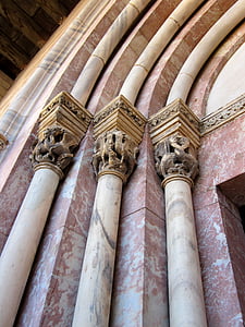 Paleis van de koningen van majorca, kolommen, Fort, Perpignan, Pyrénées-orientales, Languedoc-roussillon, Frankrijk
