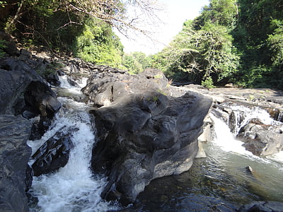 river, mandovi, river bed, water, flowing, rapids, mountainous