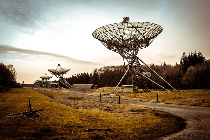 radio teleskop, westerbork, Nizozemska, tehnologija, teleskop, astronomski, komunikacija