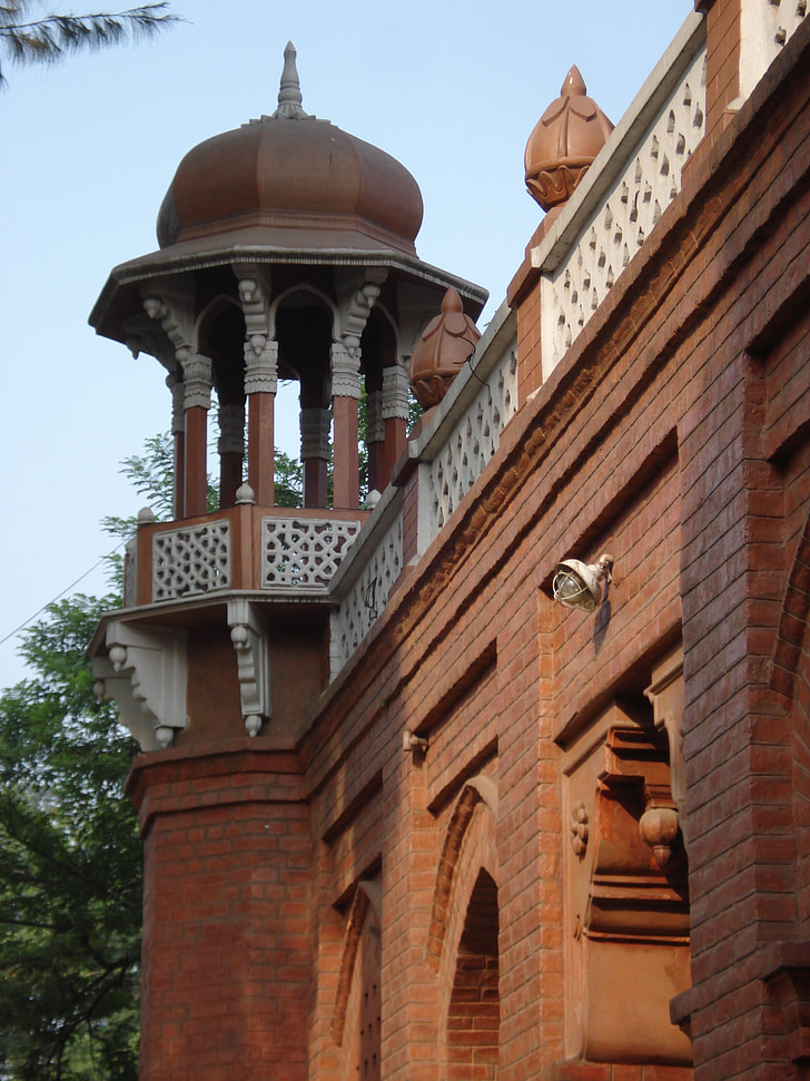 przedniej części sali curzon, budynek z British raj-era, Dhaka