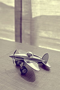 repülőgép, kétfedelű repülőgép, fekete-fehér, dekoráció, szürke, beltéri, fém