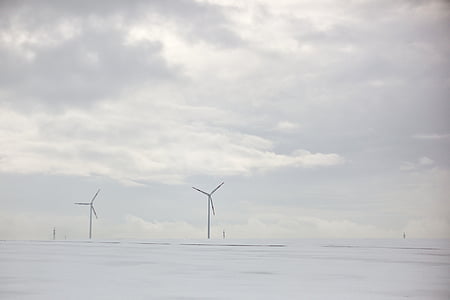 molino de viento, nieve, Blanco, nubes, cielo, energía alternativa, turbina de viento