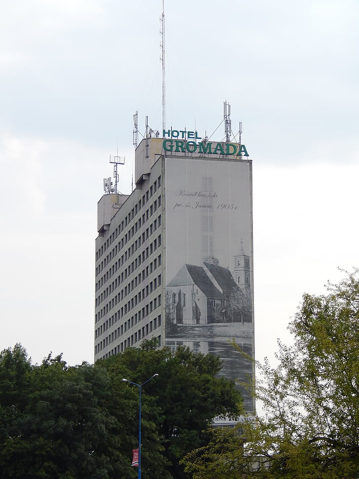 Viešbutis gromada, – pjūklas, Lenkija