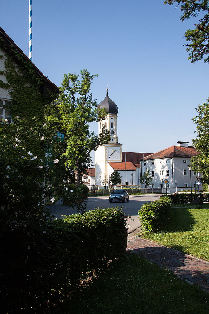 village, local transit, church, onion dome, baroque, upper bavaria, rural
