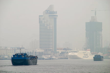 fog, shanghai, boats, smog, river, skyscraper, china