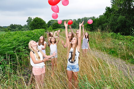Chicas, niños, suerte, amor, balón, globos, Color