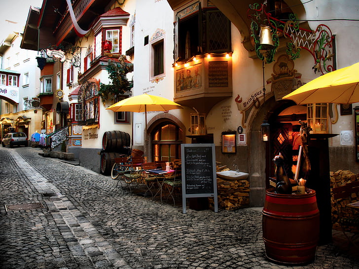 Kufstein, Callejón de, romántica, antiguo, histórico, bar de vinos, exterior del edificio