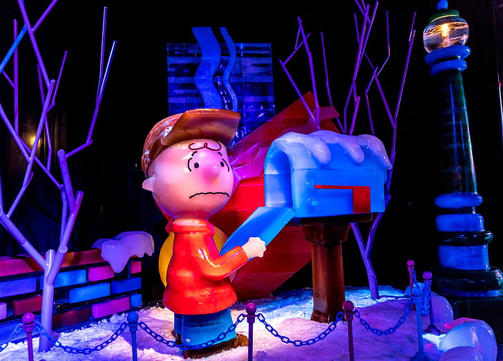 escultura de gelo, Charlie brown, caixa de correio, bonito, personagem de desenho animado, amendoim, férias