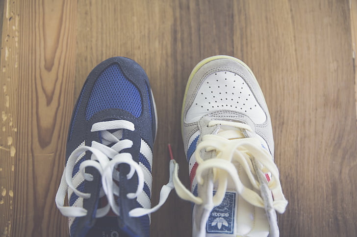 Sport-Schuhe, Schuhe, Turnschuhe, Halle-Schuhe, adidas, Blau, Label