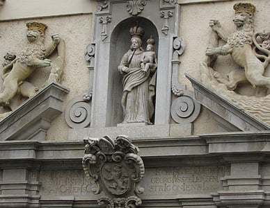 a fachada, Eslováquia, Trnava, Centro