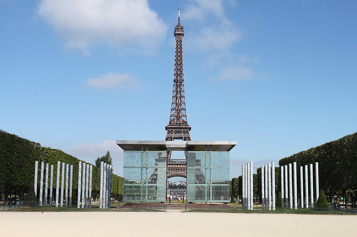 Frankrike, Paris, Eiffeltårnet, mai, Champs de mars, veggen av fred