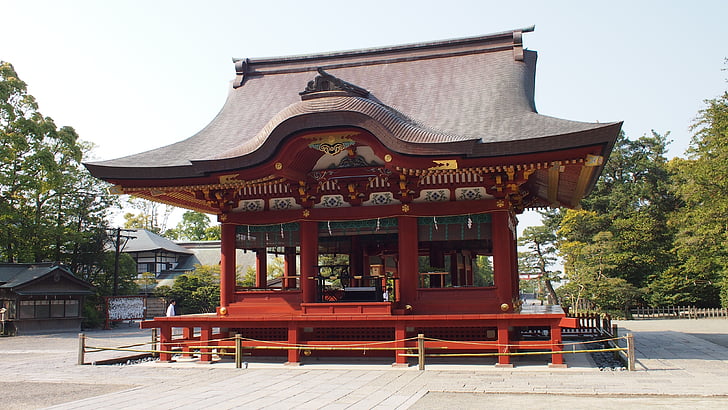 shrine, kamakura, japan