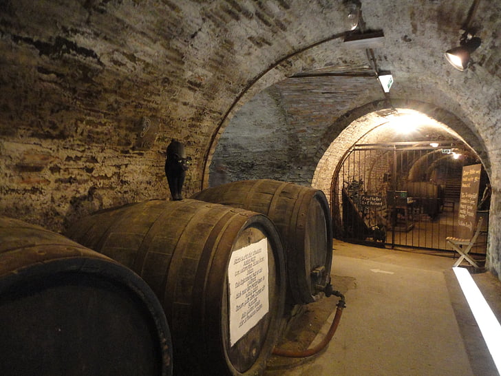 Cave, baril, tonneau de vin, tonneaux en bois, barriques, stock, underground