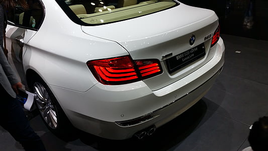 automaticamente, BMW, 528i, relógio novo, linha de luxo, salão do automóvel de Seul