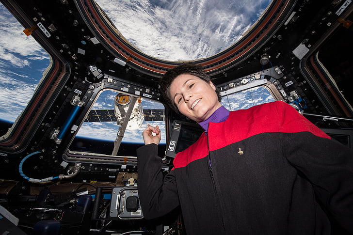 astronaute, station spatiale internationale, ISS, coupole, ESA, Samantha cristoforetti, orbite