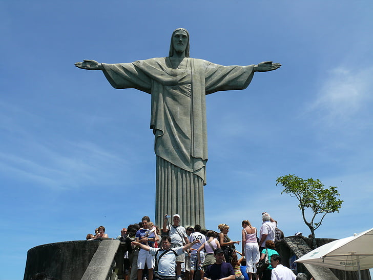 jesus christ, statue, rue de janeiro, tourists