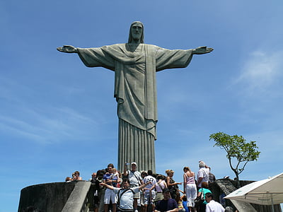 Jézus Krisztus, szobor, Rue de janeiro, turisták