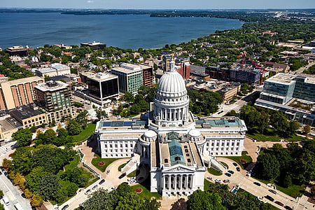 Madison, Wisconsin, pilsēta, pilsētas, ēkas, centrs, cilvēki un kultūra