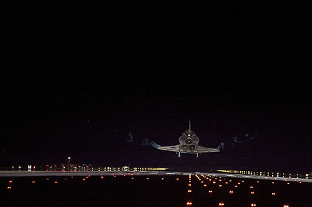 space shuttle endeavour, landing, night, lights, runway, dark, mission