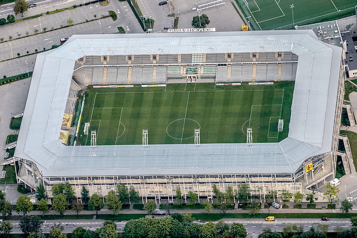 stadion, Labdarúgás, fű, a labda, sport, a pályán, Kielce