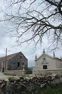 Kapel, graniet, dorp