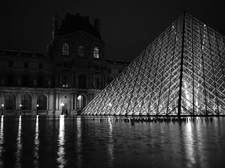 Musée du Louvre, Paris, nuit, Pyramid, réflexions, eau, tir de nuit