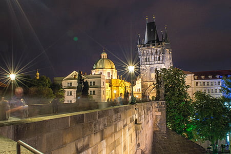 Charles bridge, natt, charle's bridge, Prag, staden, lampor, historia