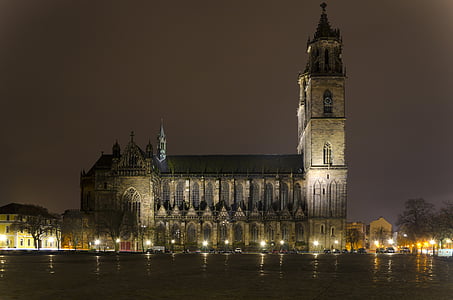 Magdeburger dom, Dom, Chiesa, notte, illuminato, Piazza del Duomo, Magdeburg