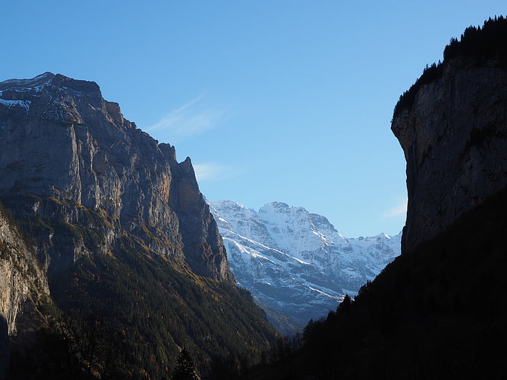Lauterbrunnen, údolí, ENG, strmý, strmá stěna, skalní stěna, grosshorn