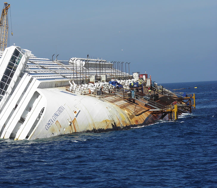 ladja, potniška ladja, razbitin, Italija, Il giglio, Costa concordia, nesreče