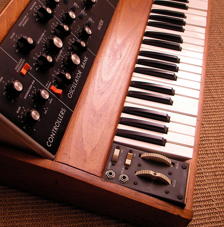 Minimoog, instrumento de teclado, música, instrumento musical, instrumento, cierre para arriba, sintetizador de