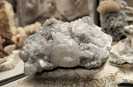 Crystal, kivi, kvartsi, helmi, mineraali