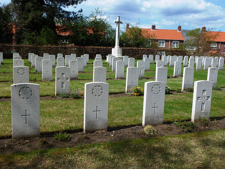 Milsbeek, Holandsko, vojnový cintorín, náhrobné, hroby, temný, Sky