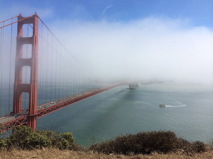 most Golden gate, San francisco, pobřeží Pacifiku, Spojené státy americké, mlha, brzy ráno, červený most