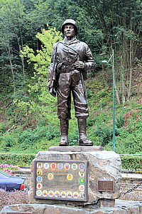 krigsmindesmærke, Luxembourg, mindehøjtidelighed, statue, soldparkaat, haven, Bronze