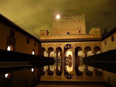 Granada, Ispanija, pastatas, Architektūra, stulpeliai, naktį, vakare