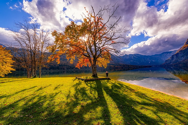Slovinsko, jezero, voda, odrazy, obloha, mraky, podzim
